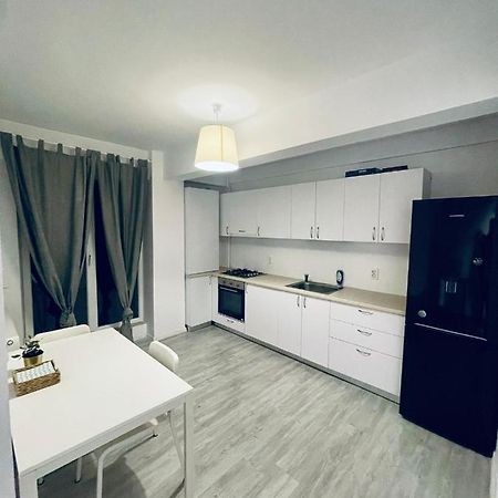 Santorini Residence Apartment Отопени Экстерьер фото